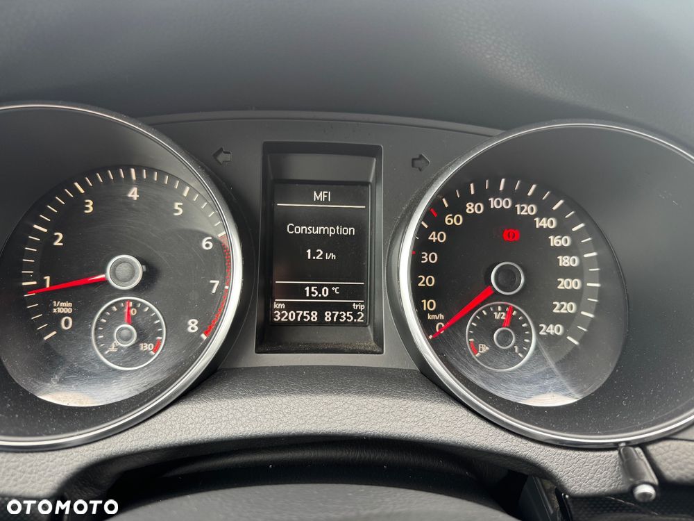 Volkswagen Golf 1.6 Comfortline - 11