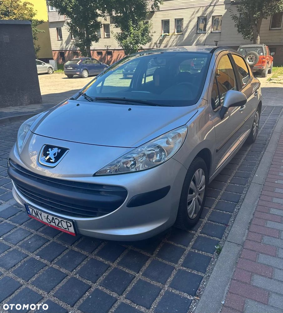 Peugeot 207 1.4 16V Presence - 2
