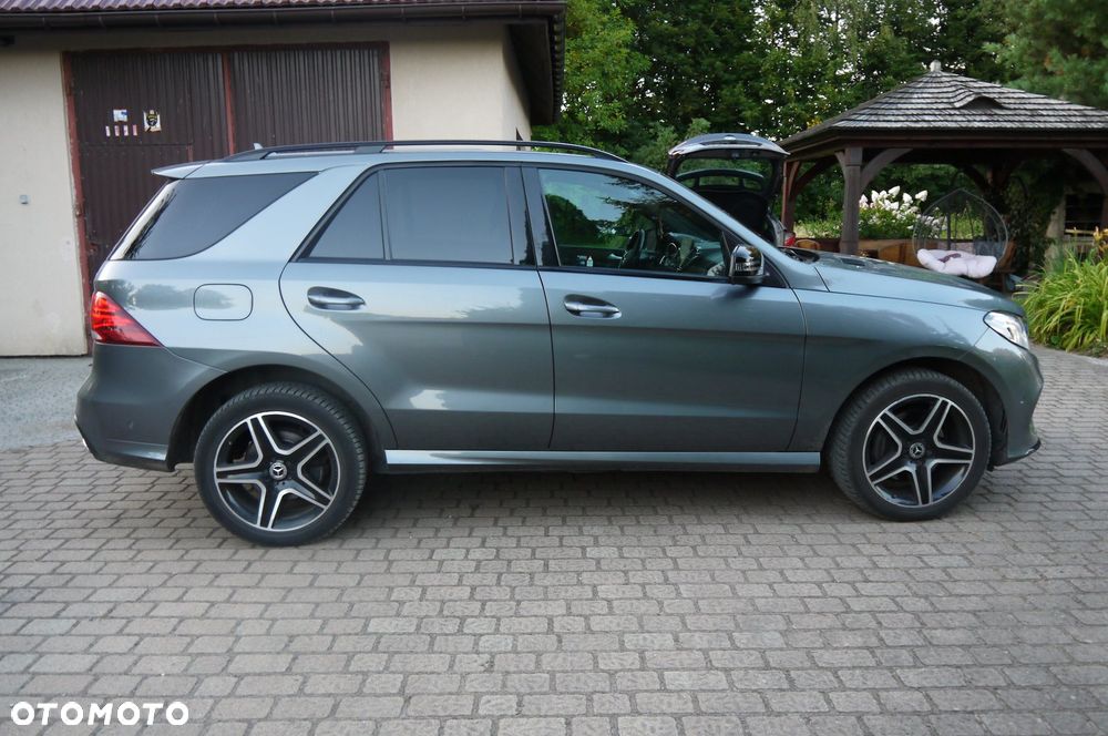 Mercedes-Benz GLE 350 d 4-Matic - 4