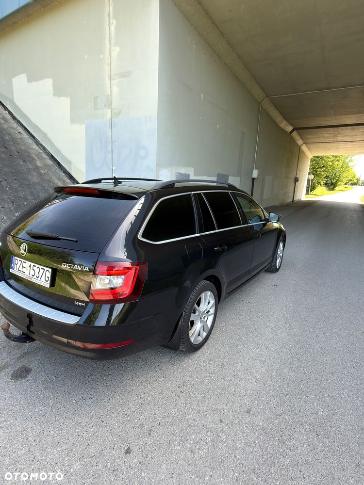 Skoda Octavia 2.0 TDI SCR 4x4 Style DSG - 5