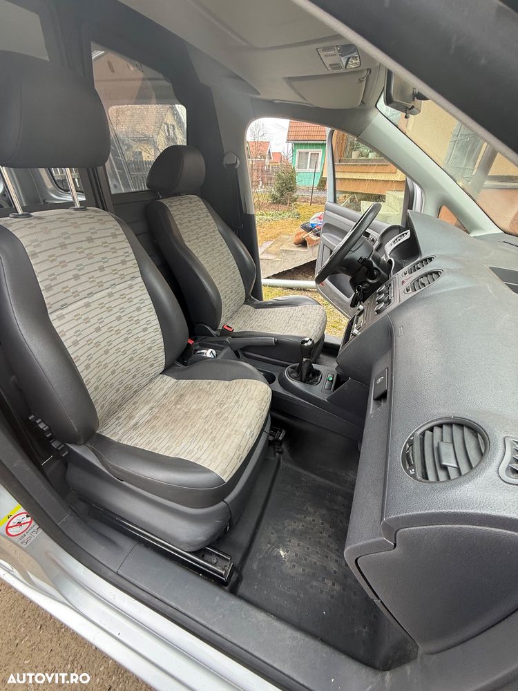 Volkswagen Caddy - 10