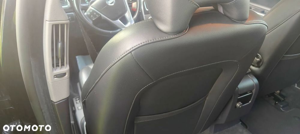 Volvo V60 D4 Summum - 39