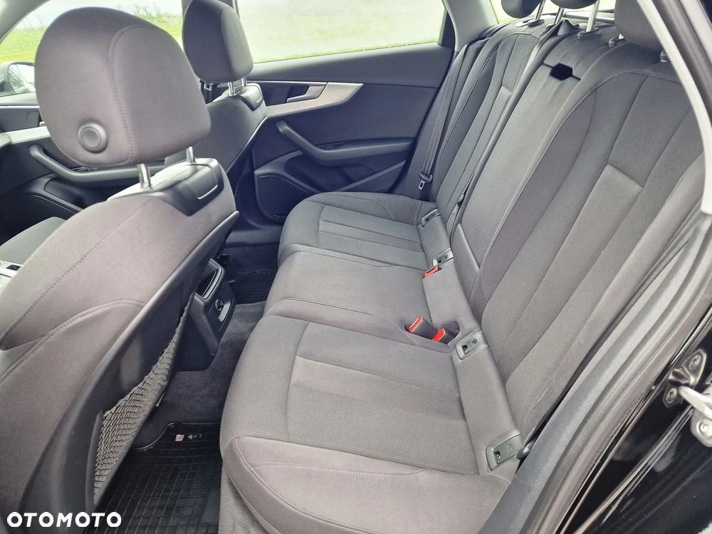 Audi A4 Avant 2.0 TDI DPF clean diesel S line Sportpaket - 22