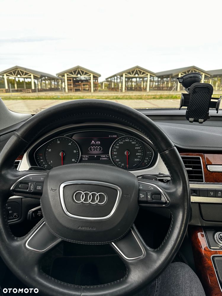 Audi A8 4.2 TDI Quattro - 8