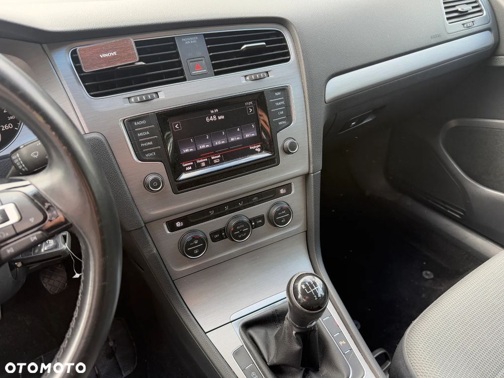 Volkswagen Golf - 15