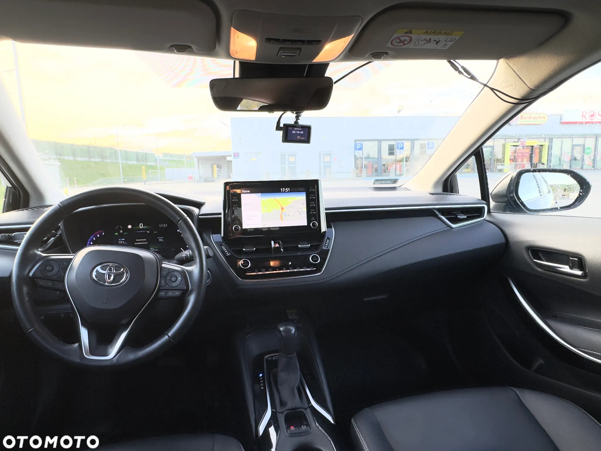 Toyota Corolla 1.8 Hybrid Executive - 15