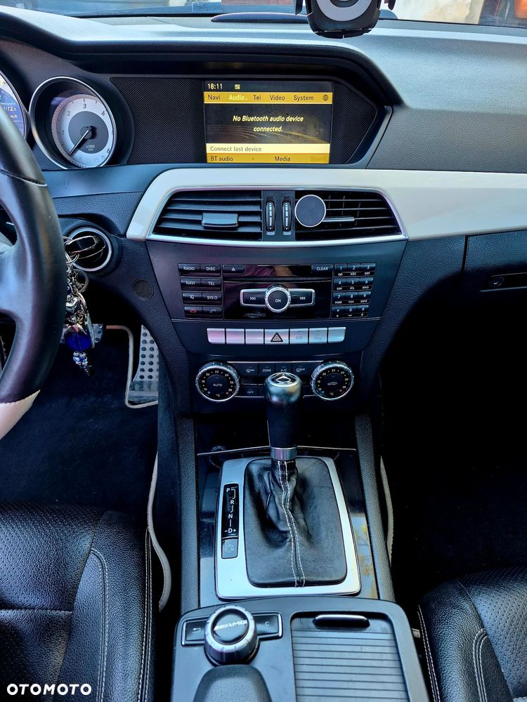 Mercedes-Benz Klasa C 250 CDI DPF BlueEFFICIENCY 7G-TRONIC Edition 1 - 16