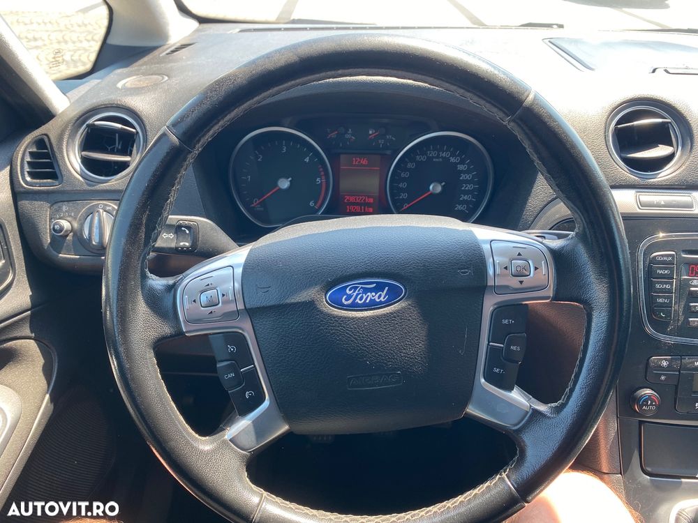 Ford Galaxy - 9