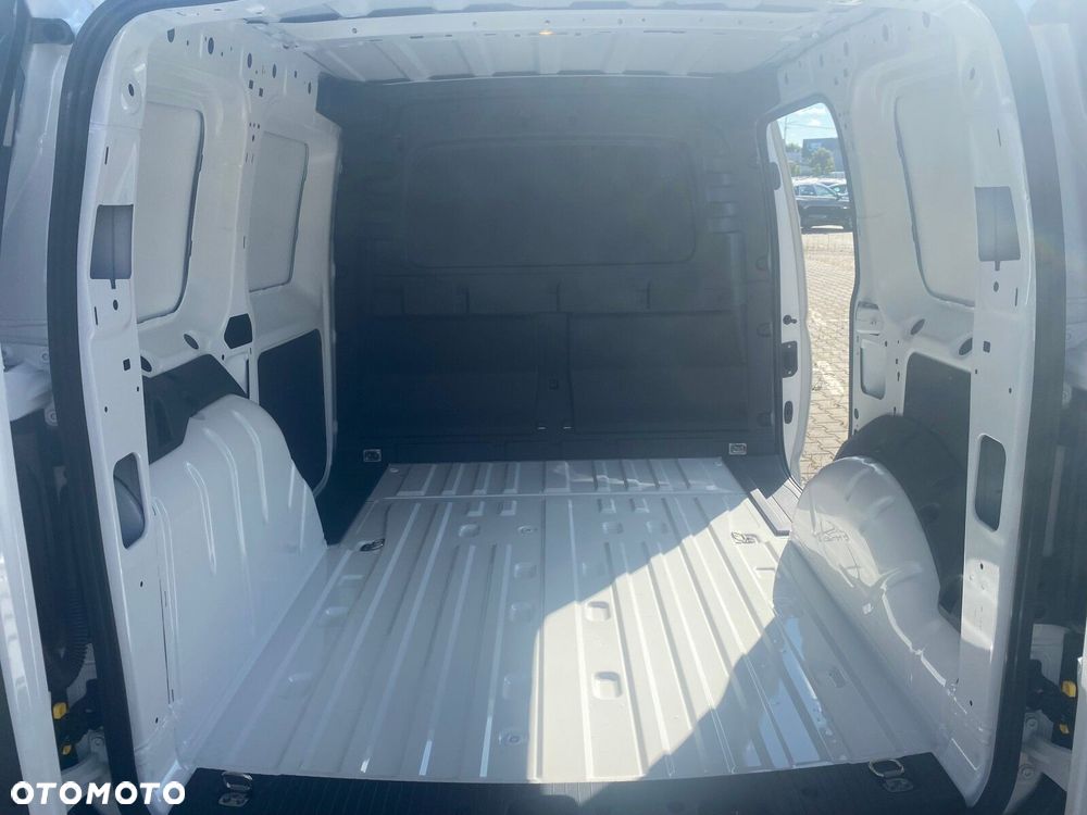 Volkswagen Caddy Caddy  silnik: 2,0 l TDI EU6 SCR  75 kW skrzynia biegów: manualna 6 -biegowa rozstaw osi: 2755 mm - 9