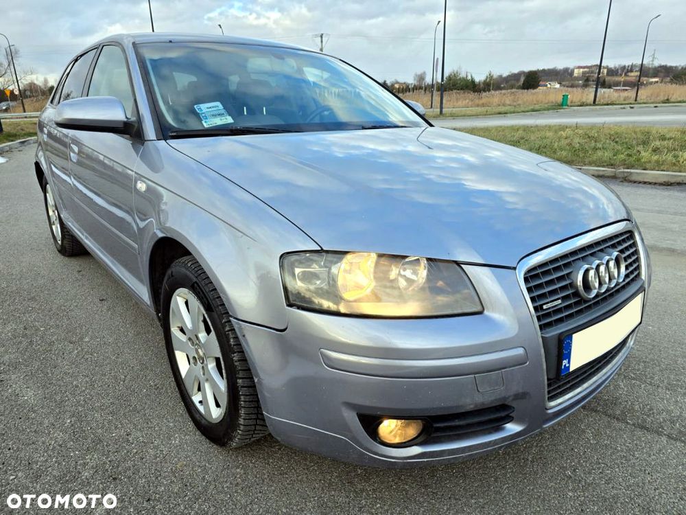 Audi A3 Sportback 2.0 TDI quattro Attraction - 2