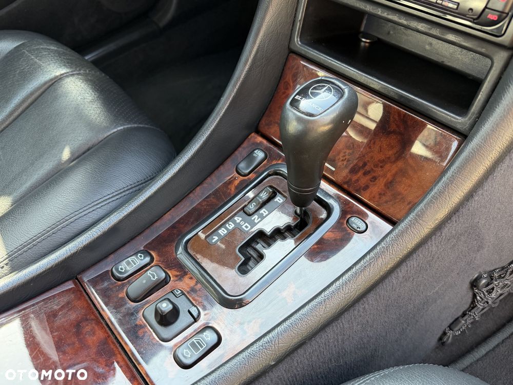 Mercedes-Benz CLK - 11