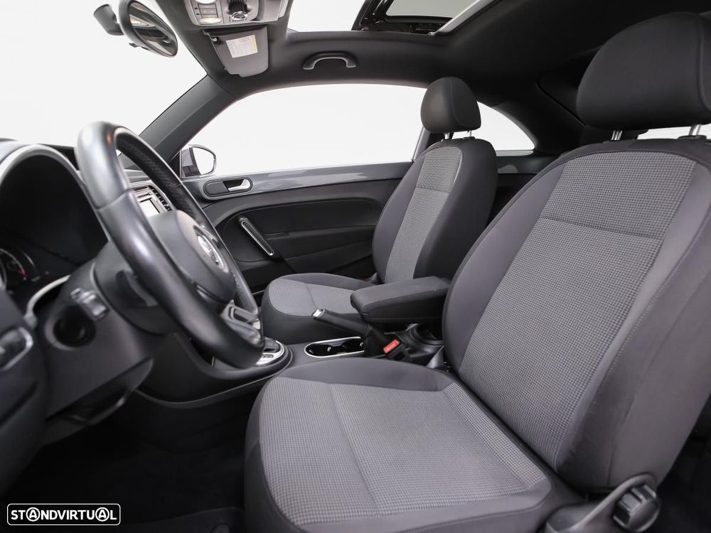 VW New Beetle - 8