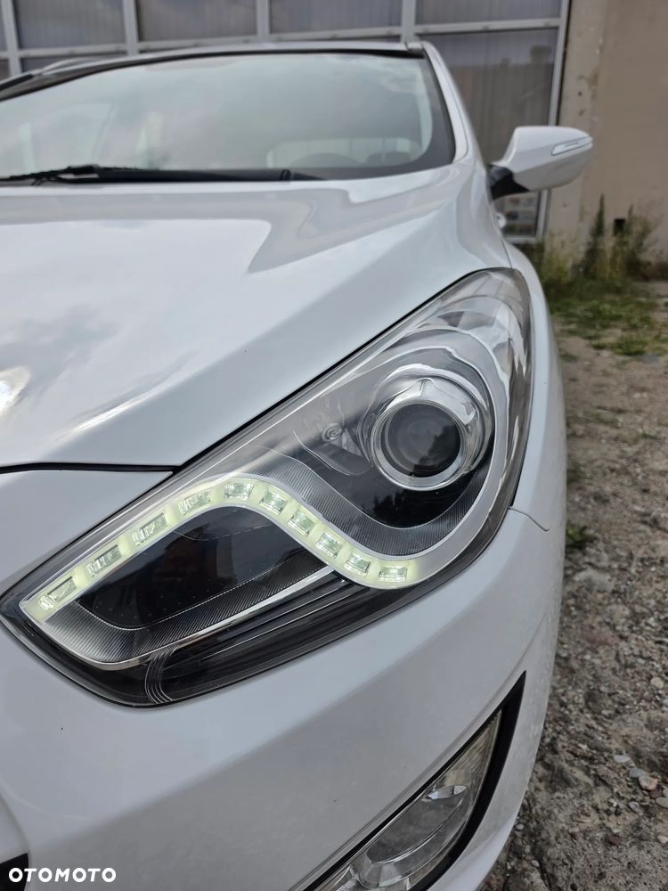 Hyundai i40 Kombi blue 1.6 Classic - 14