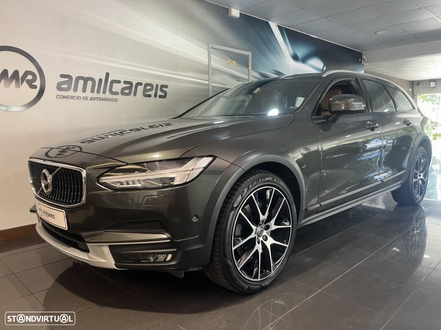 Volvo V90 Cross Country 2.0 D4 Plus AWD Geartronic - 3