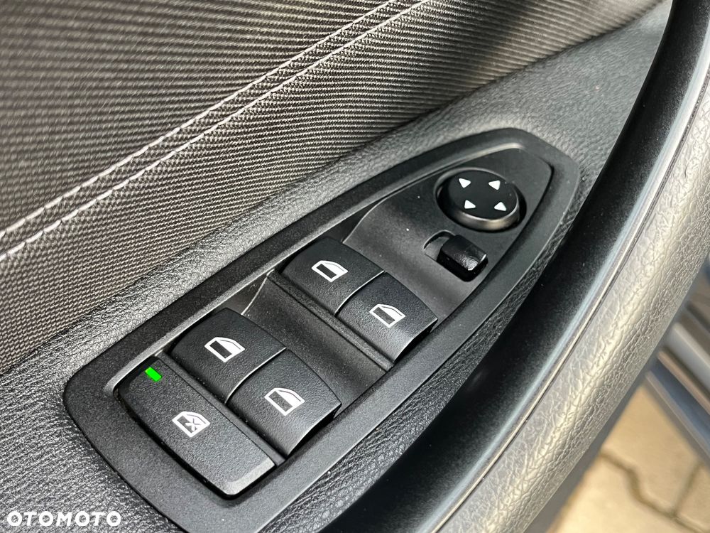 BMW X1 xDrive25d Sport Line - 18