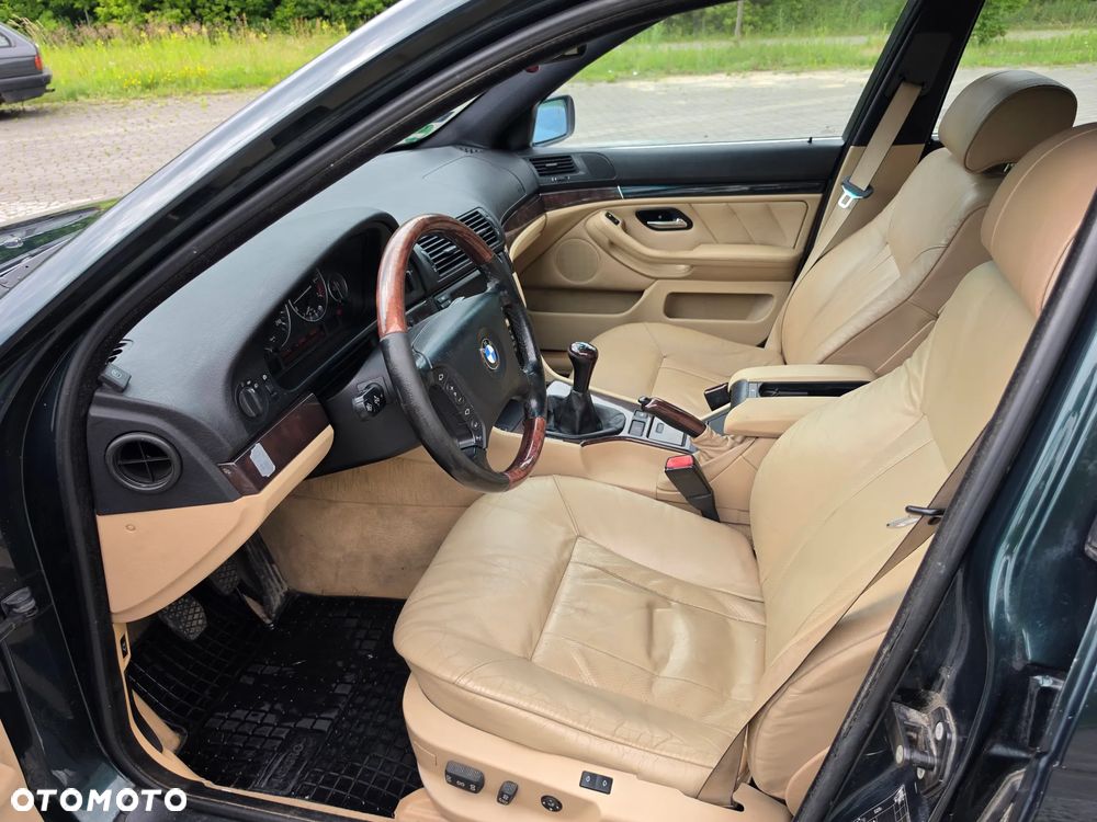 BMW Seria 5 525i - 8