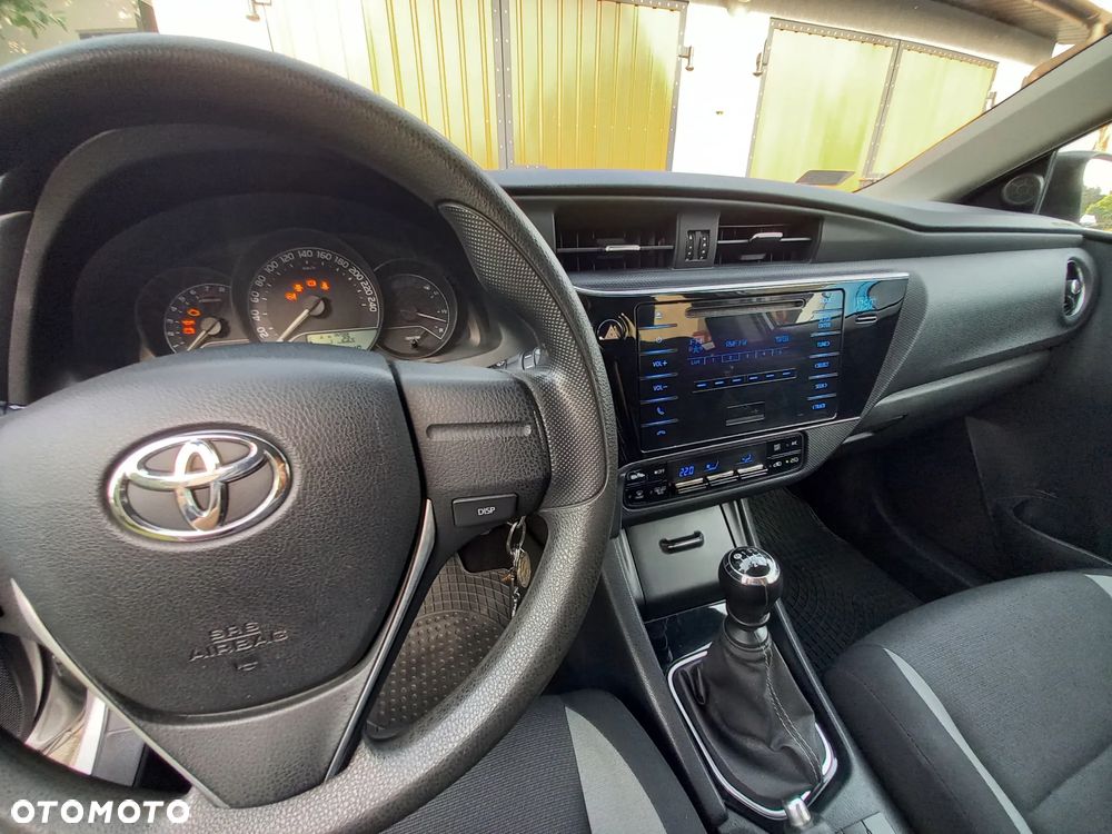 Toyota Auris 1.33 VVT-i Active - 13