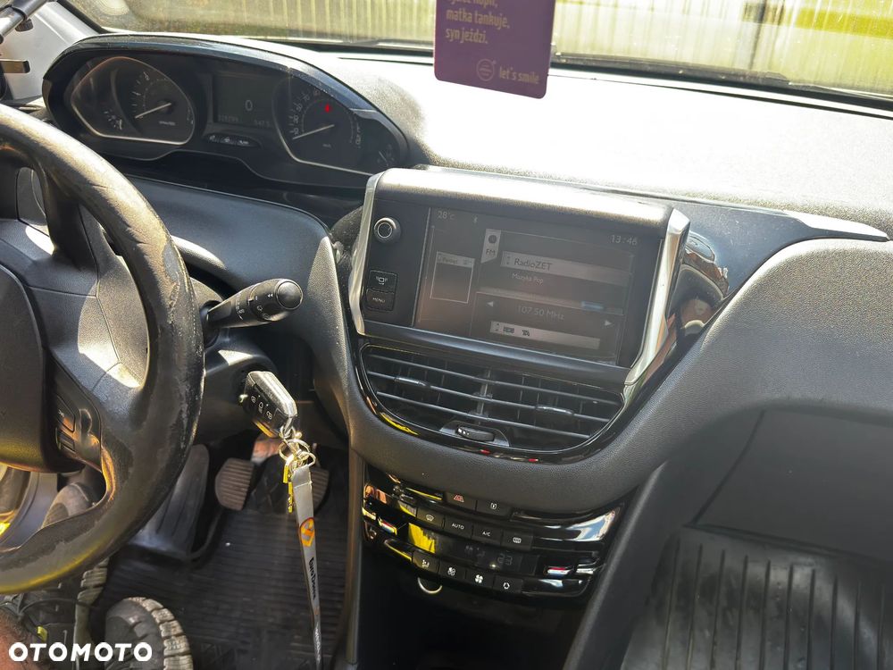Peugeot 208 1.6 e-HDi Allure STT - 17