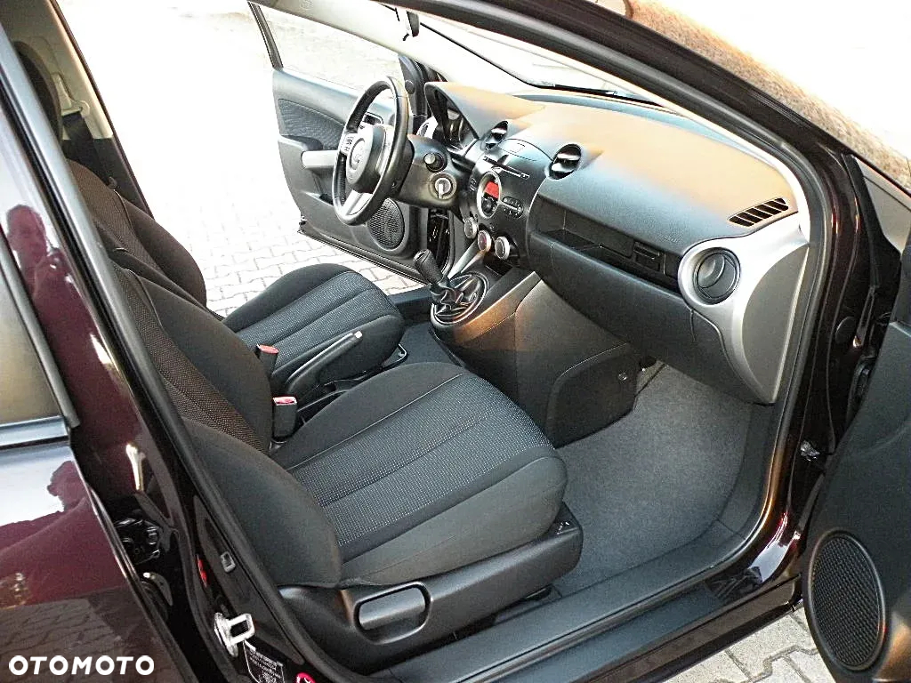 Mazda 2 1.3 Exclusive - 7