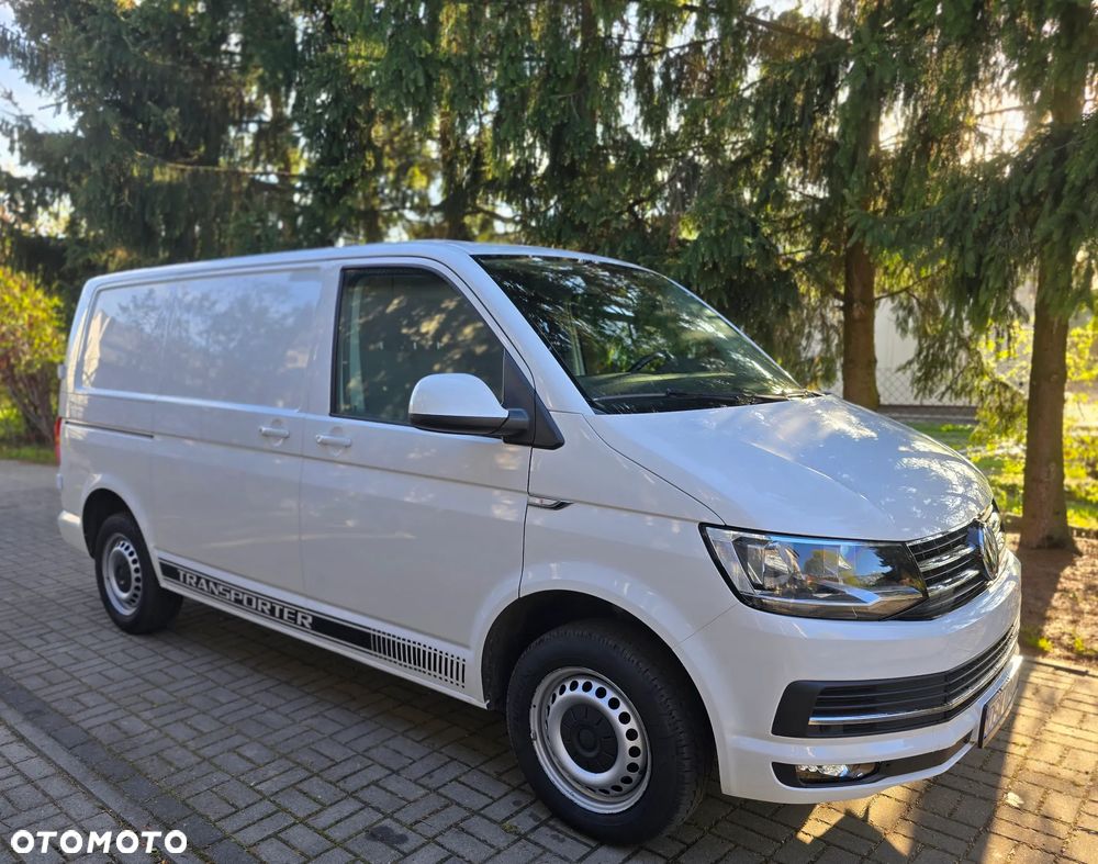 Volkswagen Transporter - 1