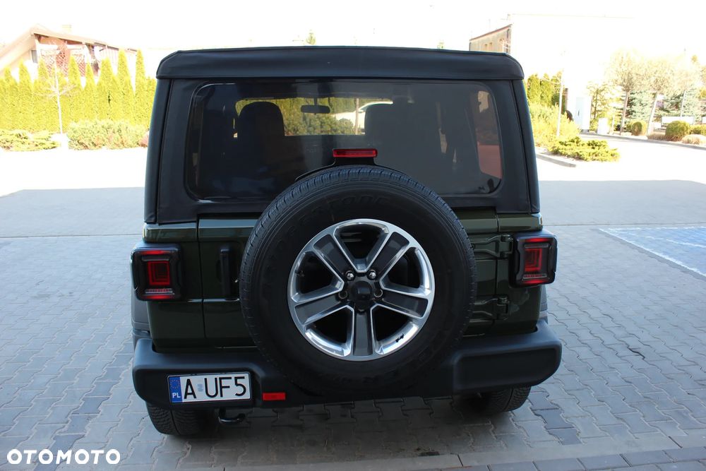 Jeep Wrangler - 12