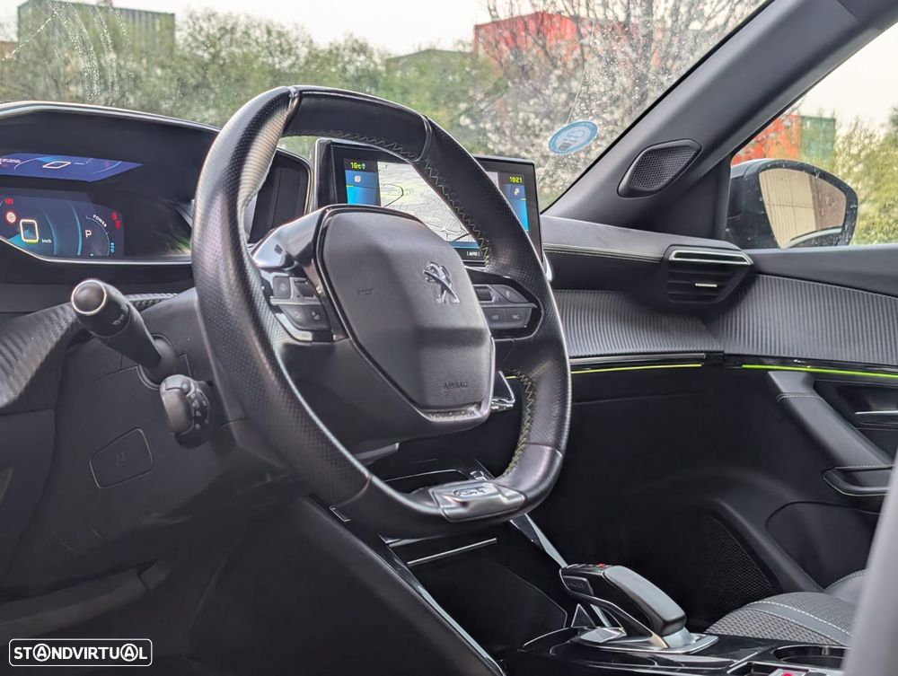 Peugeot e-2008 GT Pack - 15