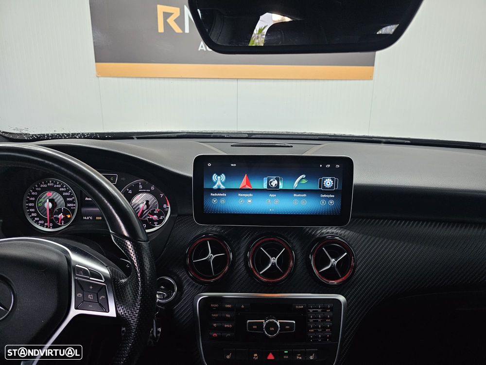 Mercedes-Benz A 45 AMG 4Matic Speedshift 7G-DCT - 26