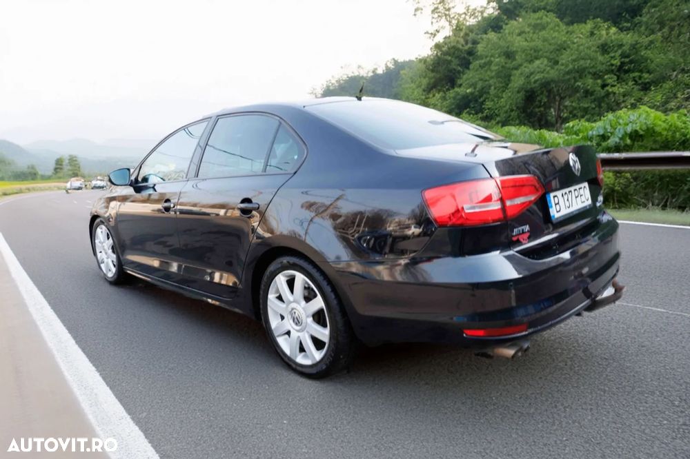 Volkswagen Jetta 2.0 TDI DSG BlueMotion Technologie - 4