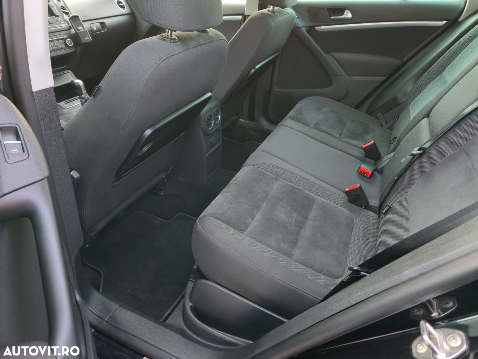 Volkswagen Tiguan 2.0 TDI 4Motion DSG Sport & Style - 24