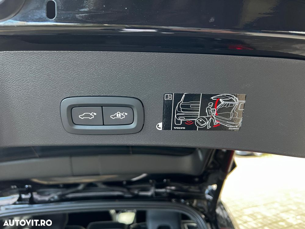 Volvo XC 40 P8 AWD Recharge RDesign - 38