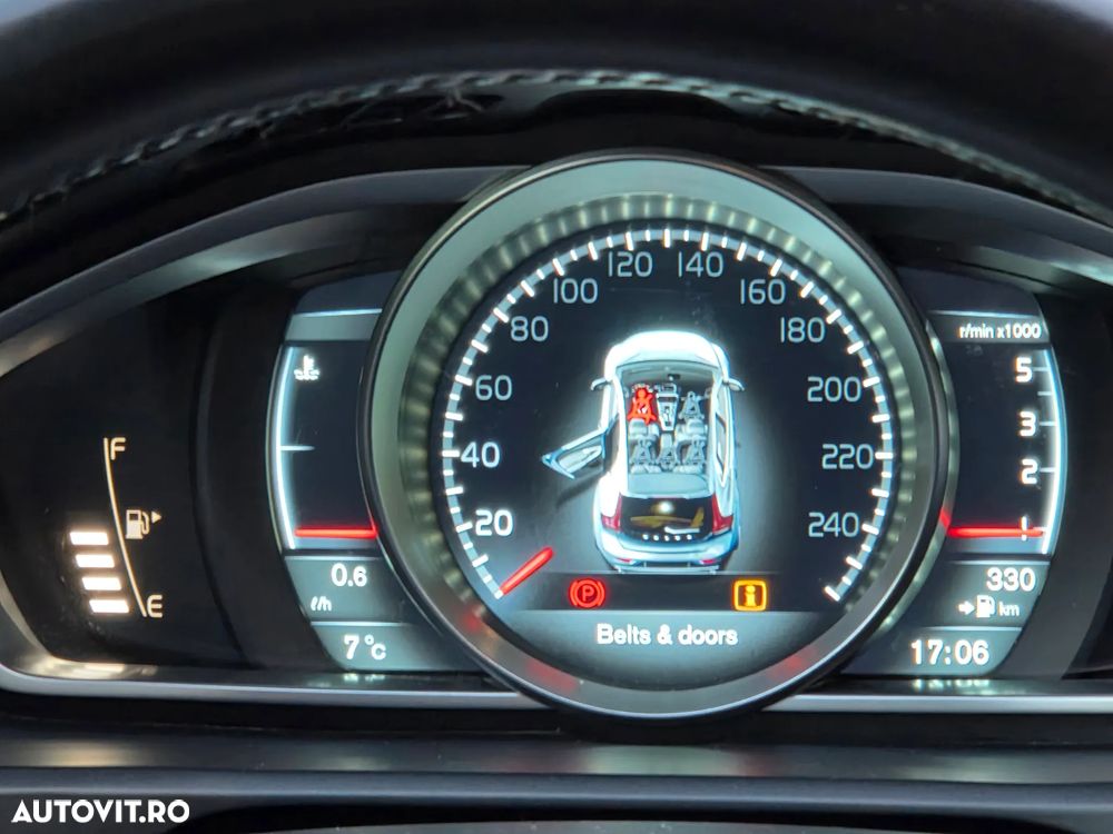 Volvo V40 D2 Momentum - 18