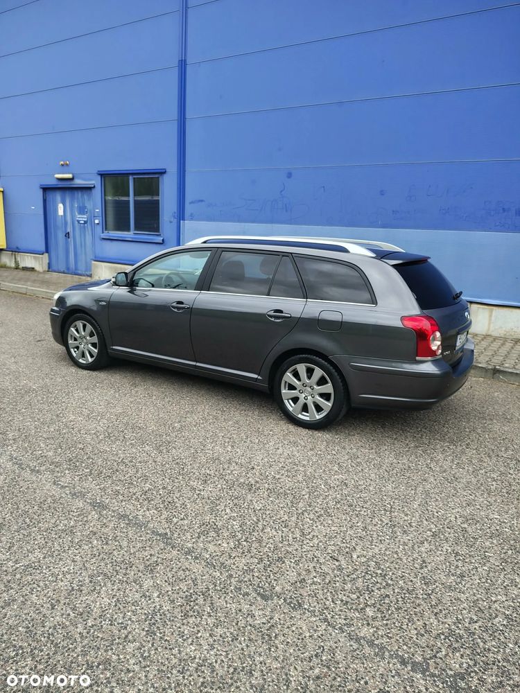 Toyota Avensis 2.2 D-4D X Premium - 5