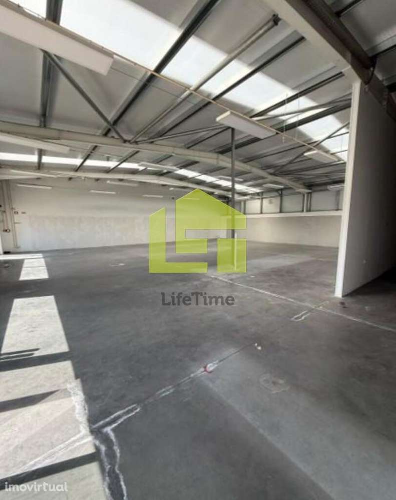 Prédio Uso Misto - Grande imagem: 3/23