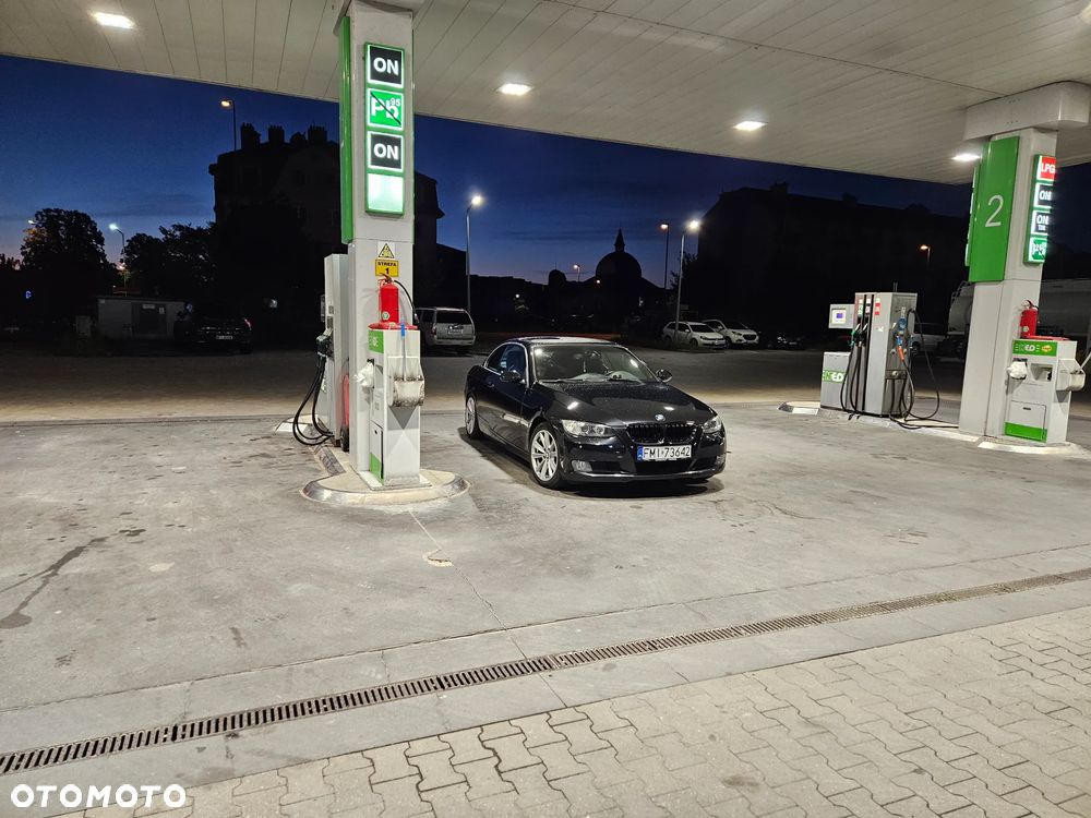 BMW Seria 3 320i - 17