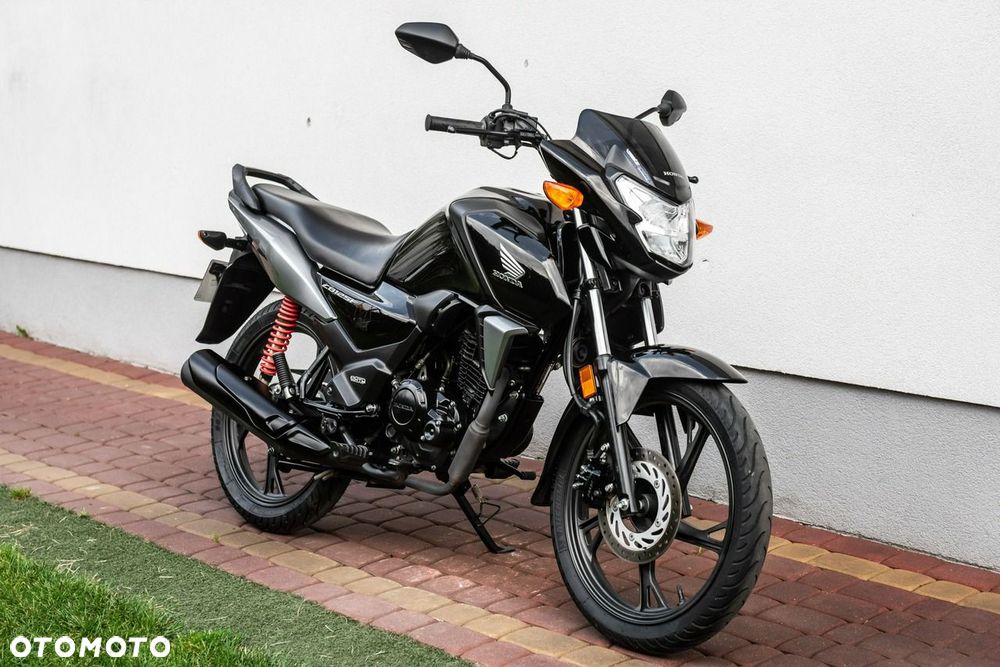 Honda CB - 1