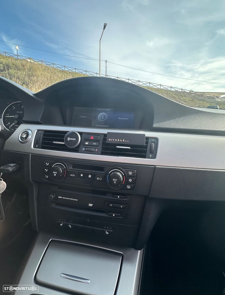 BMW 320 d - 12