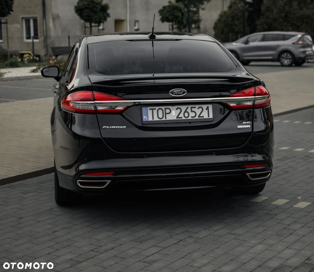 Ford Fusion - 4