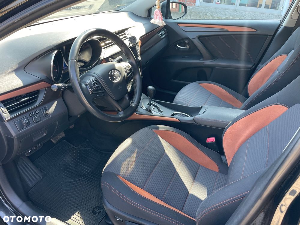 Toyota Avensis 1.8 Premium MS - 15