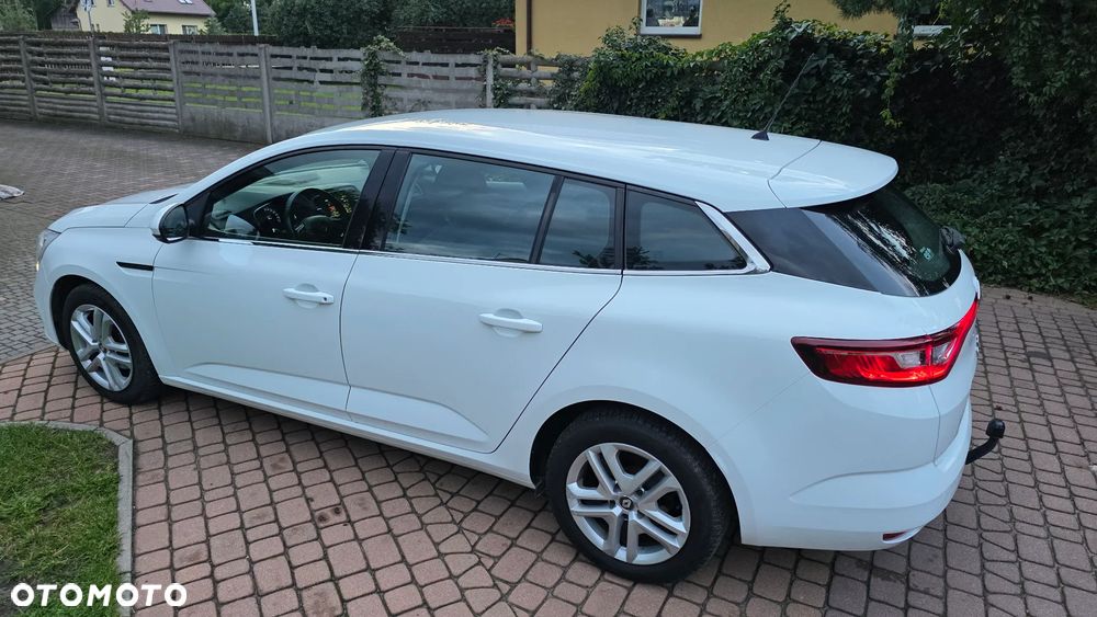 Renault Megane ENERGY TCe 100 PLAY - 23