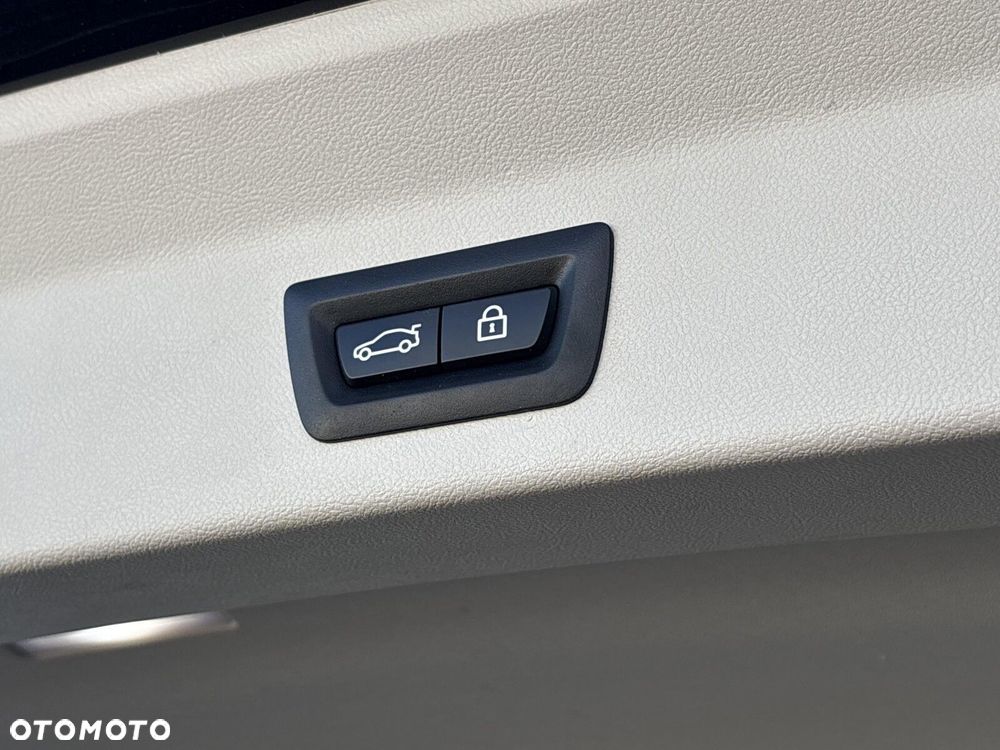 BMW X3 xDrive20i - 23