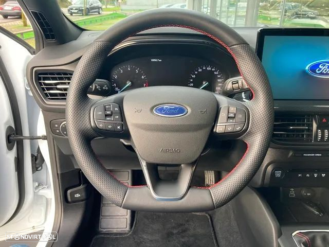 Ford Focus 1.0 EcoBoost MHEV ST-Line - 16