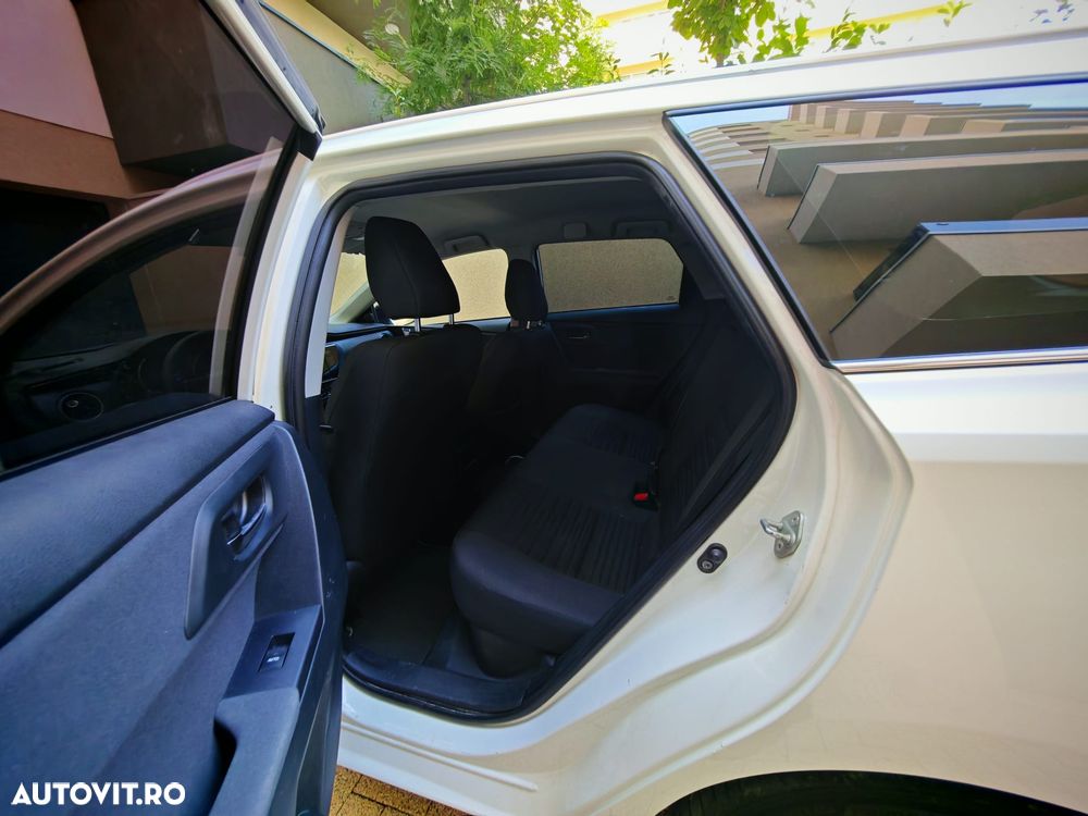 Toyota Auris - 33