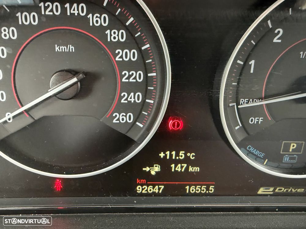 BMW 330 e iPerformance Pack M - 4