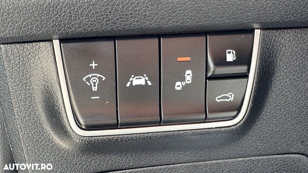 Kia Stinger 3.3 T-GDI 8AT AWD GT - 13