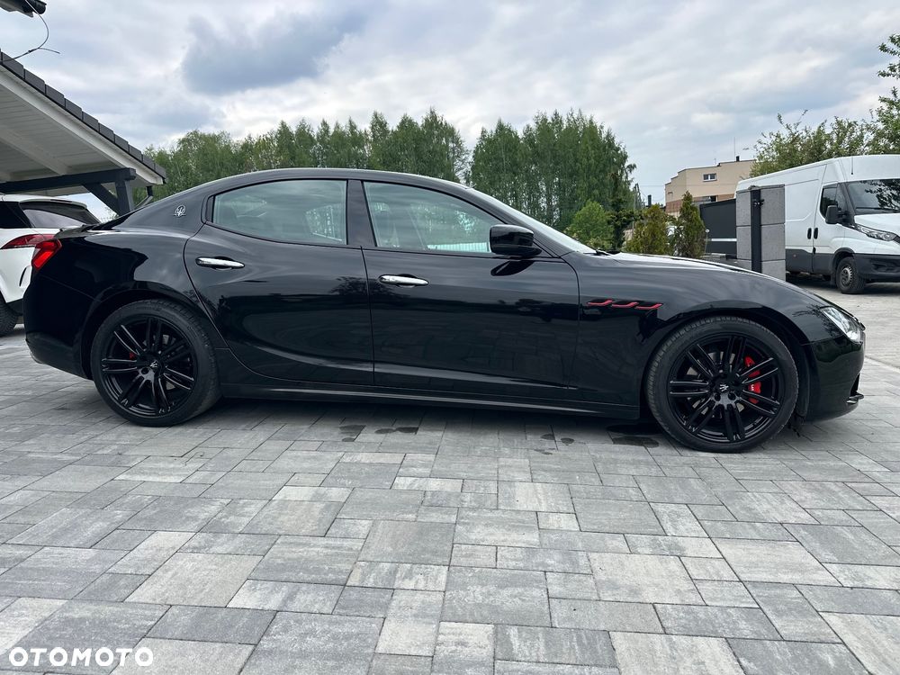 Maserati Ghibli GranLusso - 21