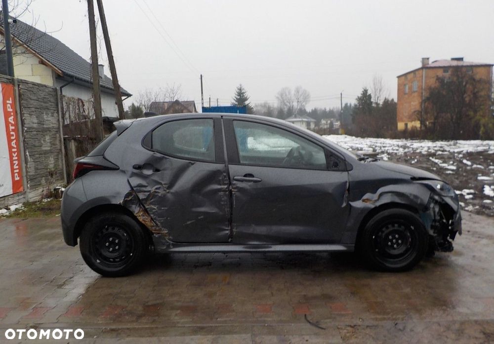 Toyota Yaris - 17