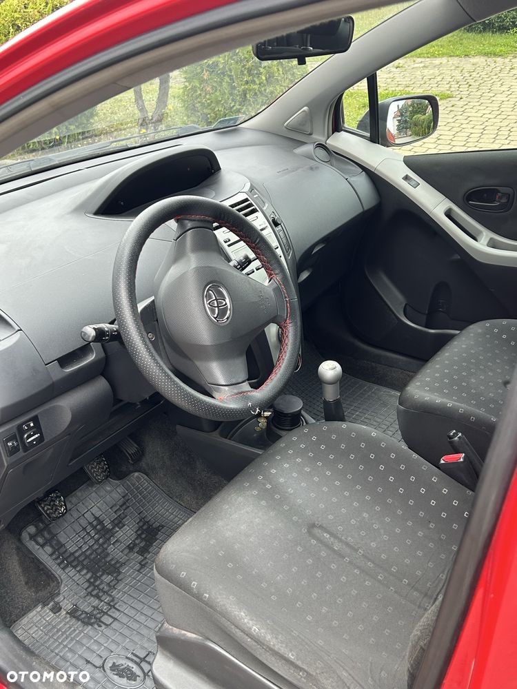 Toyota Yaris - 6