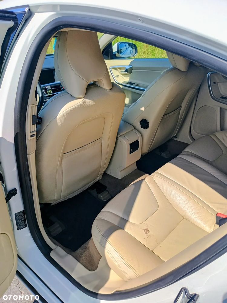 Volvo S60 T6 AWD Geartronic Summum - 26