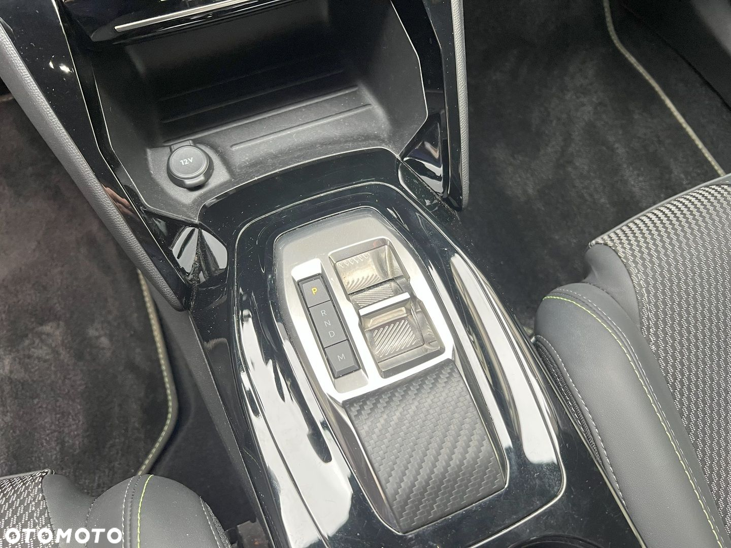 Peugeot 2008 1.2 PureTech GT S&S EAT8 - 19