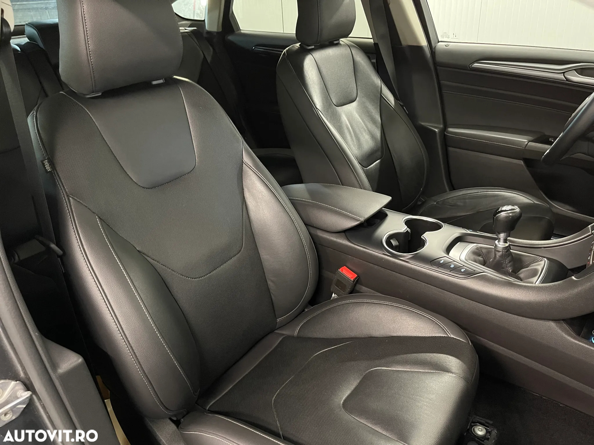 Ford Mondeo 2.0 TDCi Titanium - 10